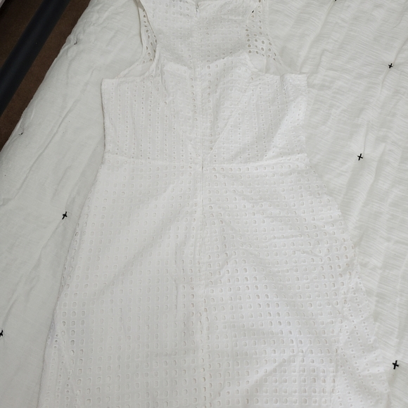 Banana Republic white eyelet lace dress - Picture 5 of 7